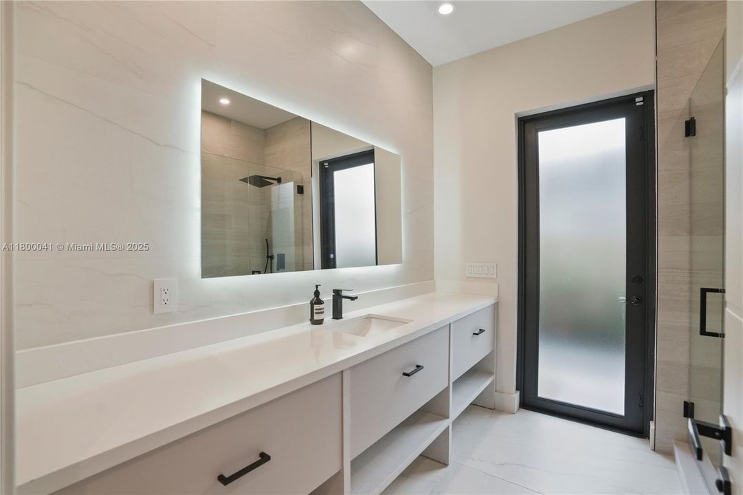 Downstairs Cabana Bathroom