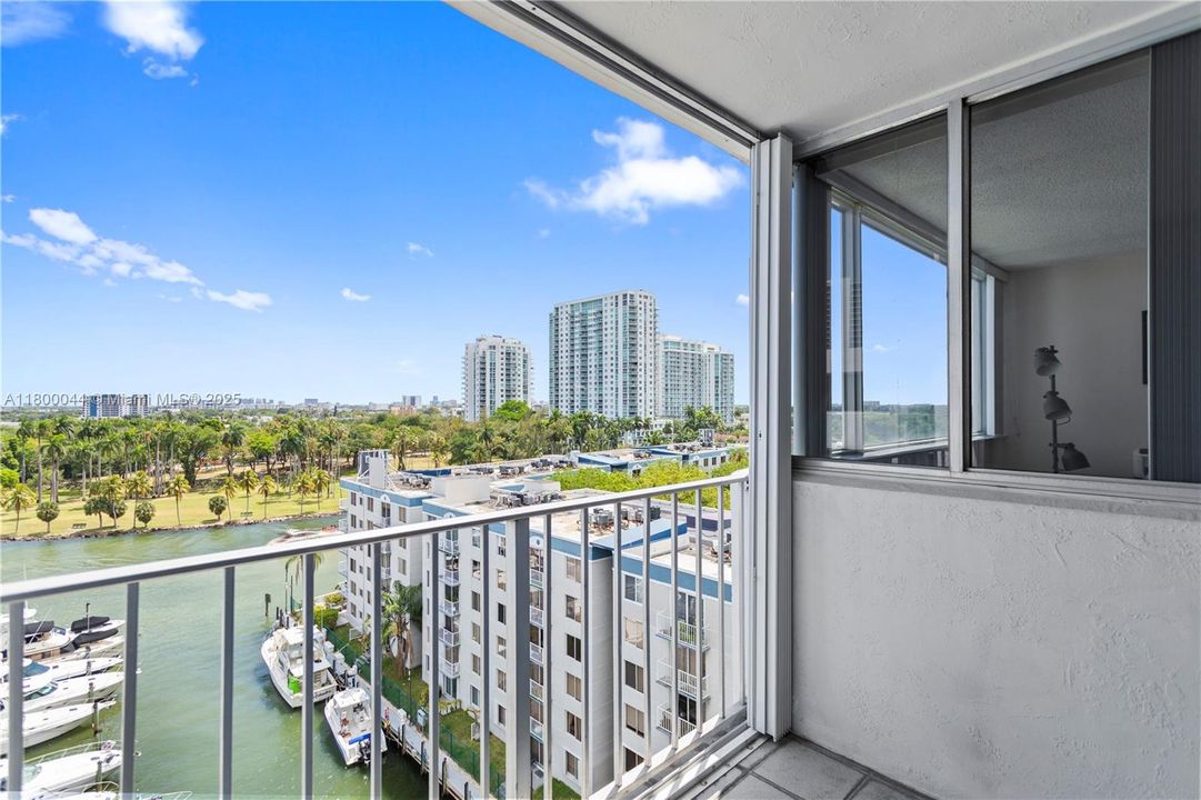 最近售出: $260,000 (1 贝兹, 1 浴室, 706 平方英尺)