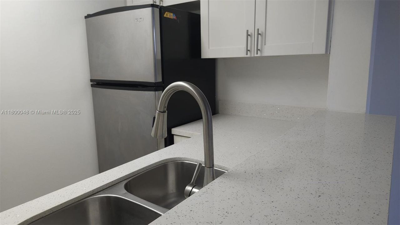 En Venta: $214,900 (1 camas, 1 baños, 634 Pies cuadrados)