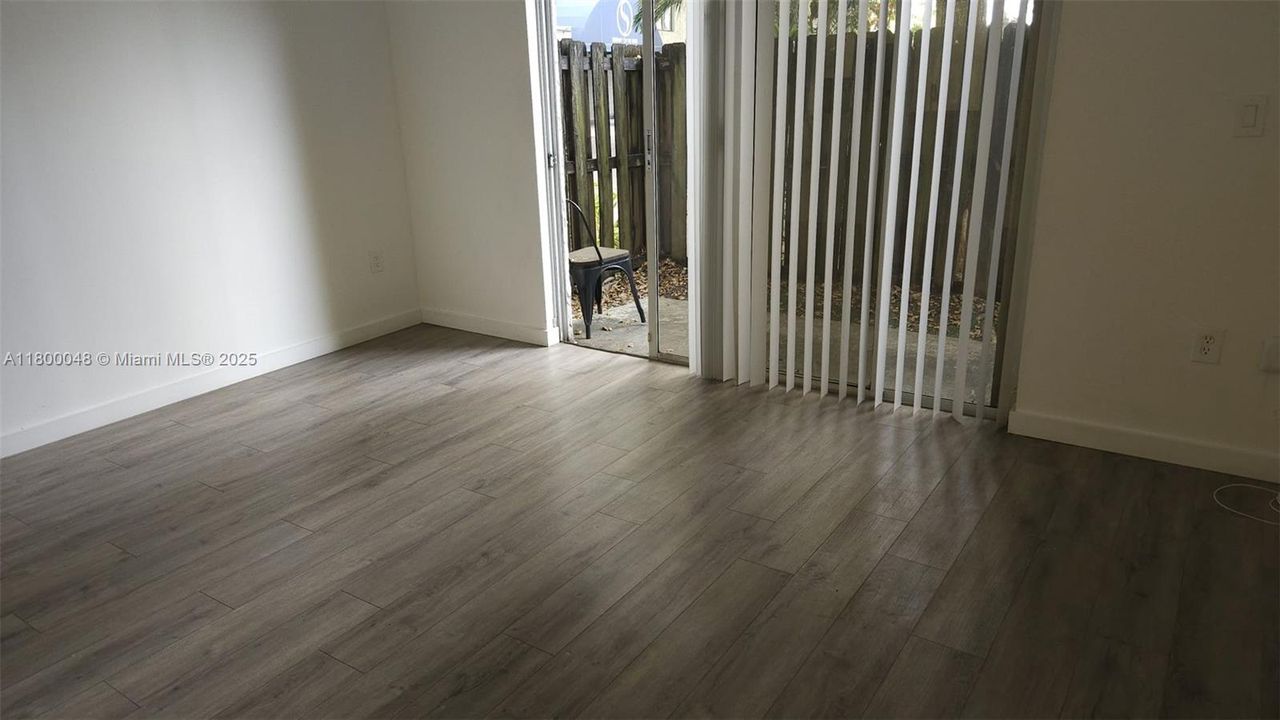 En Venta: $214,900 (1 camas, 1 baños, 634 Pies cuadrados)