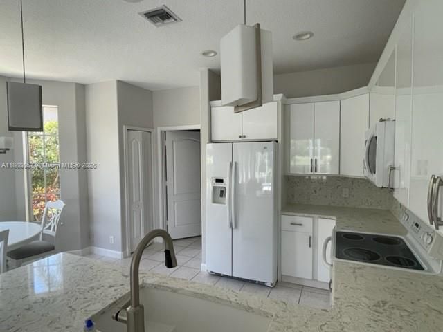 Recently Rented: $6,600 (4 beds, 4 baths, 3394 Square Feet)