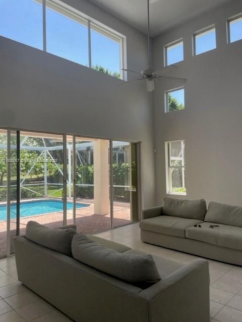 Recently Rented: $6,600 (4 beds, 4 baths, 3394 Square Feet)