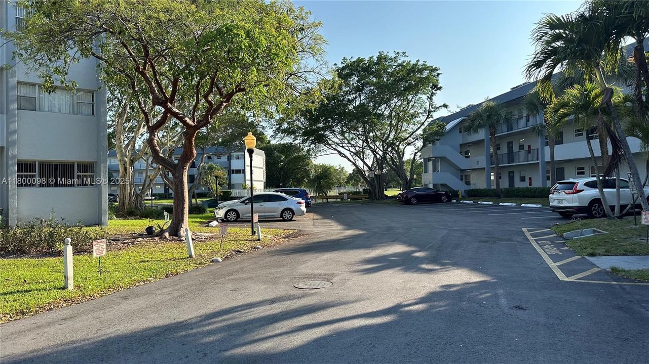 Active With Contract: $135,000 (2 beds, 2 baths, 1025 Square Feet)