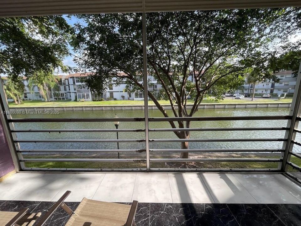 Active With Contract: $135,000 (2 beds, 2 baths, 1025 Square Feet)