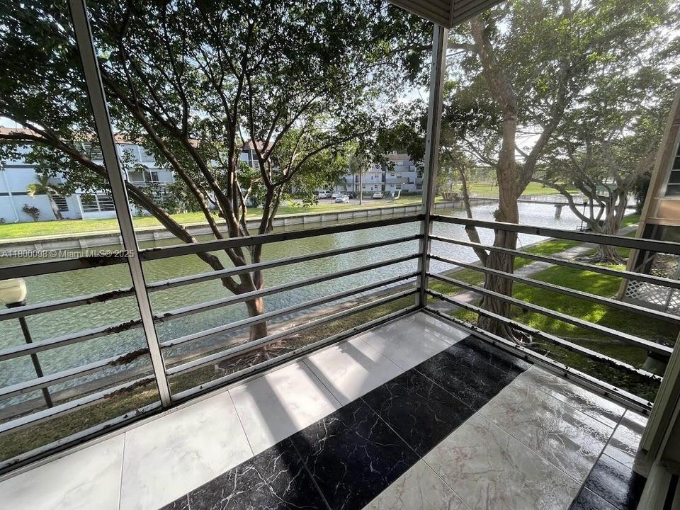 Active With Contract: $135,000 (2 beds, 2 baths, 1025 Square Feet)