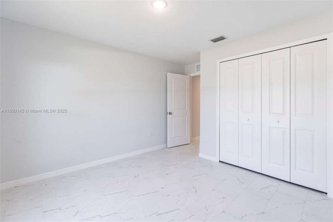 En Venta: $355,000 (3 camas, 2 baños, 0 Pies cuadrados)