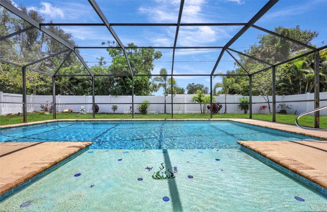 Screened in Pool