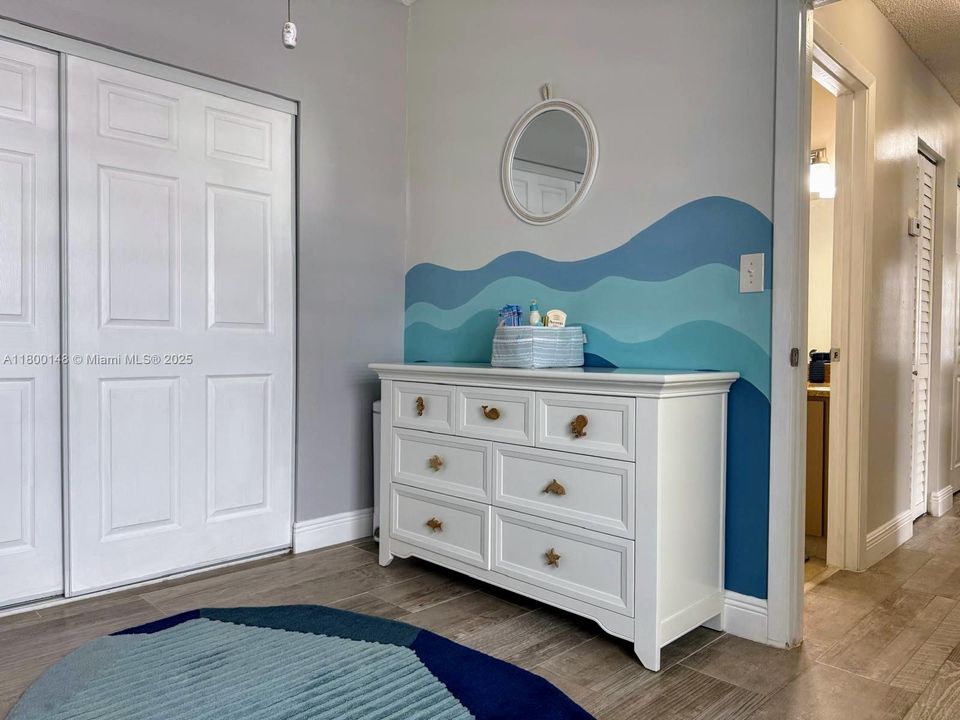 最近售出: $565,000 (3 贝兹, 2 浴室, 1582 平方英尺)