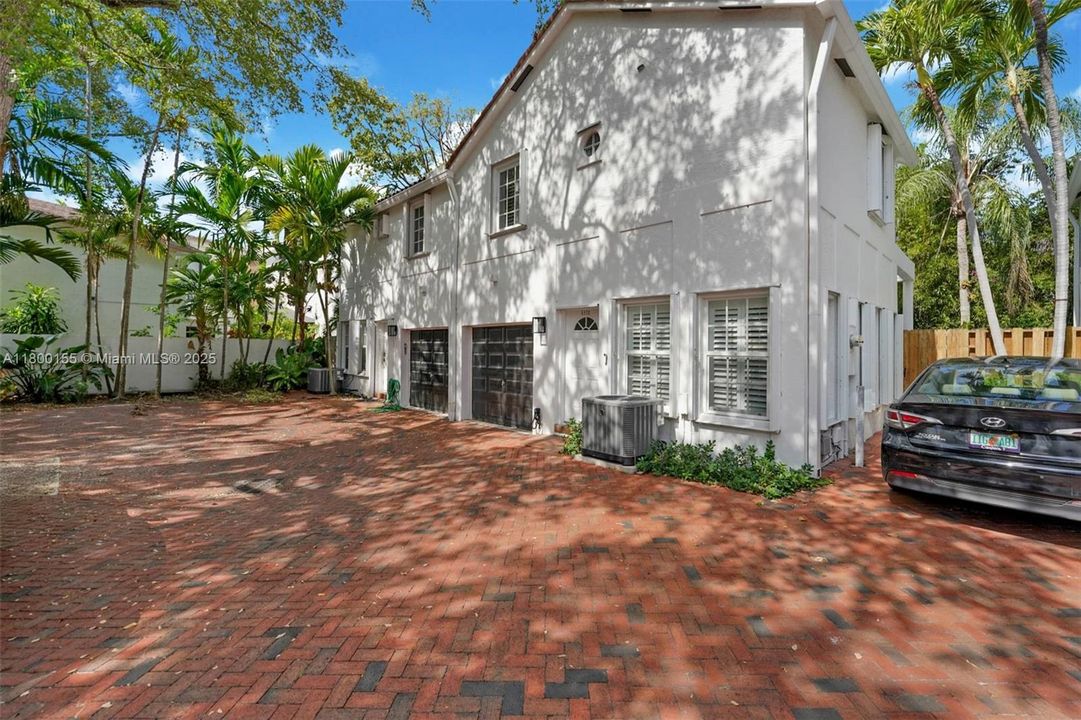 Vendido Recientemente: $1,299,000 (3 camas, 2 baños, 1845 Pies cuadrados)