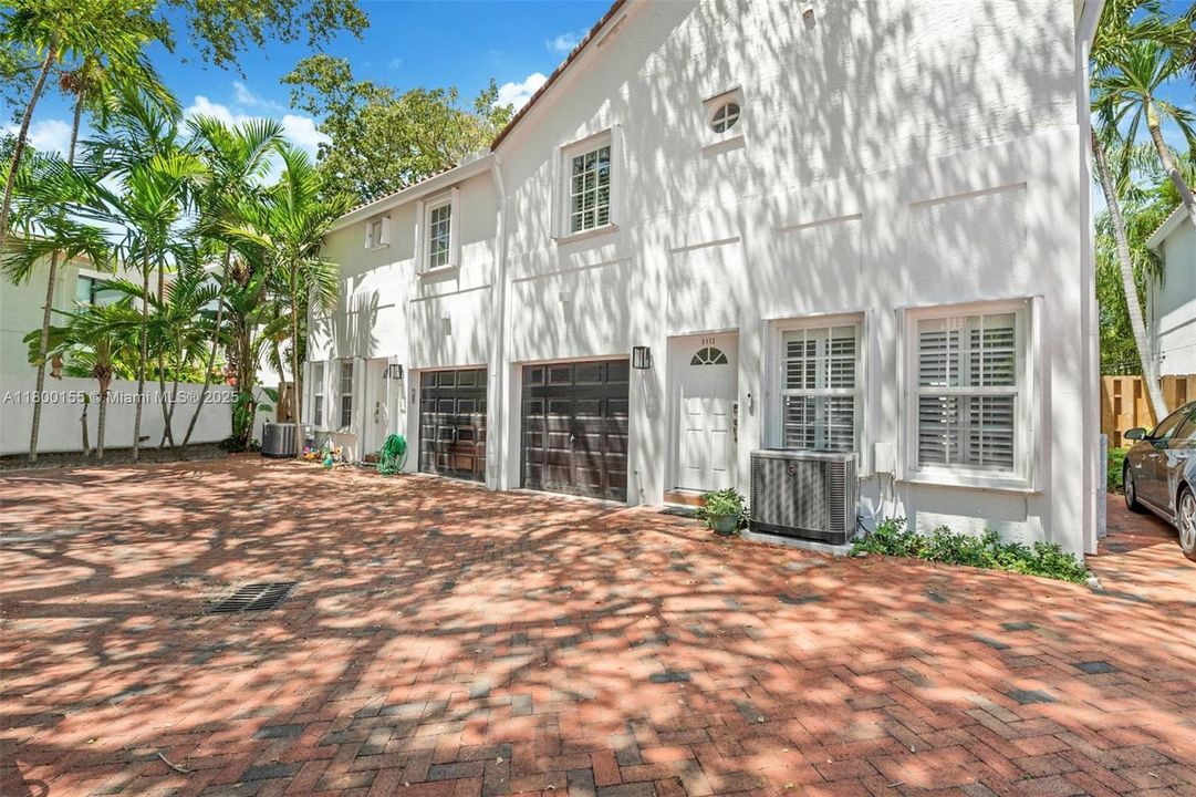 Vendido Recientemente: $1,299,000 (3 camas, 2 baños, 1845 Pies cuadrados)