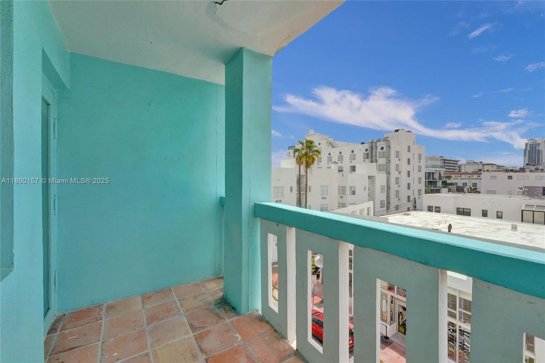 Vendido Recientemente: $305,000 (1 camas, 1 baños, 630 Pies cuadrados)