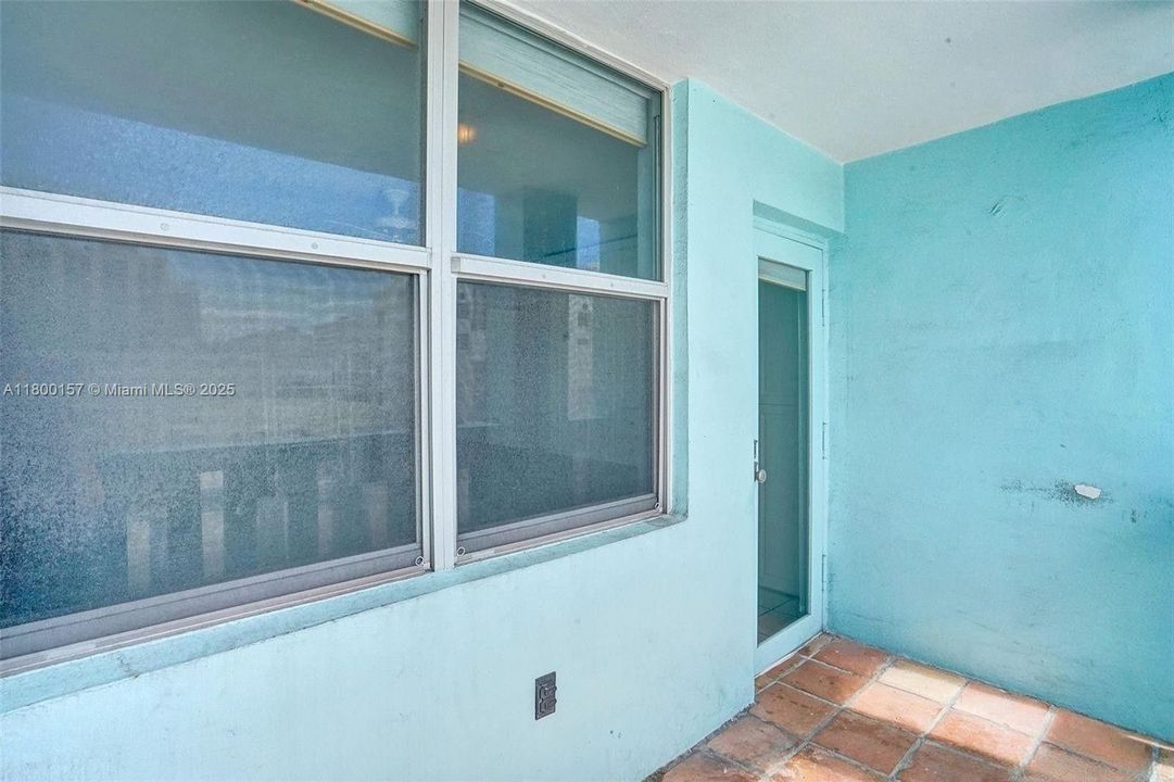 Vendido Recientemente: $305,000 (1 camas, 1 baños, 630 Pies cuadrados)