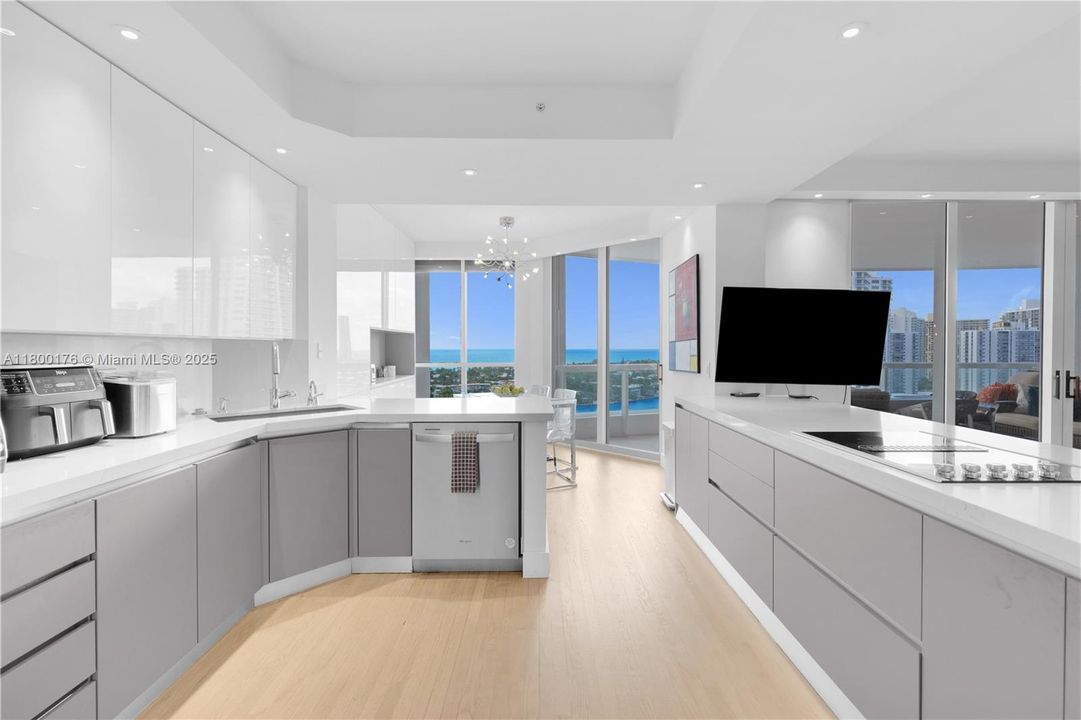 Active With Contract: $10,200 (3 beds, 2 baths, 2440 Square Feet)