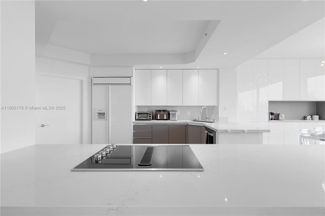 Active With Contract: $10,200 (3 beds, 2 baths, 2440 Square Feet)