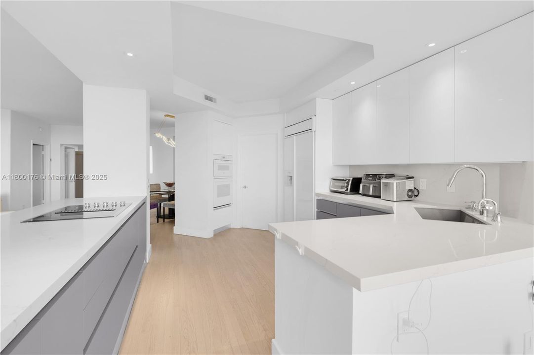 Active With Contract: $10,200 (3 beds, 2 baths, 2440 Square Feet)