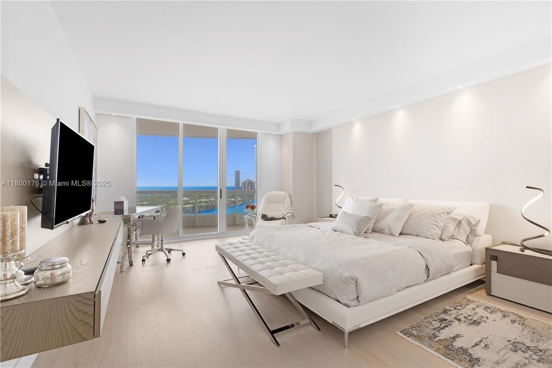 Active With Contract: $10,200 (3 beds, 2 baths, 2440 Square Feet)