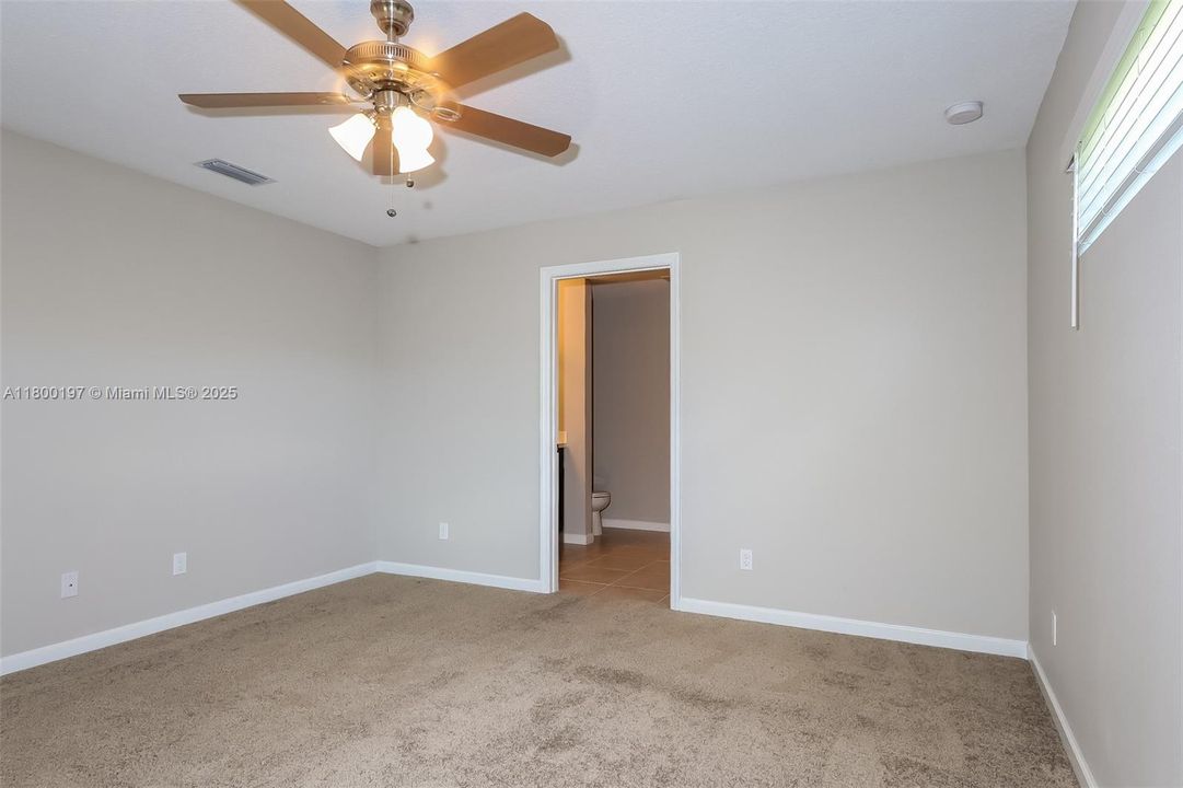 最近租的: $2,280 (4 贝兹, 2 浴室, 1833 平方英尺)