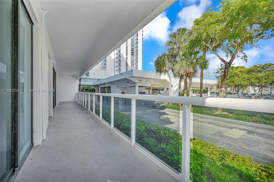 For Sale: $388,999 (3 beds, 3 baths, 1449 Square Feet)