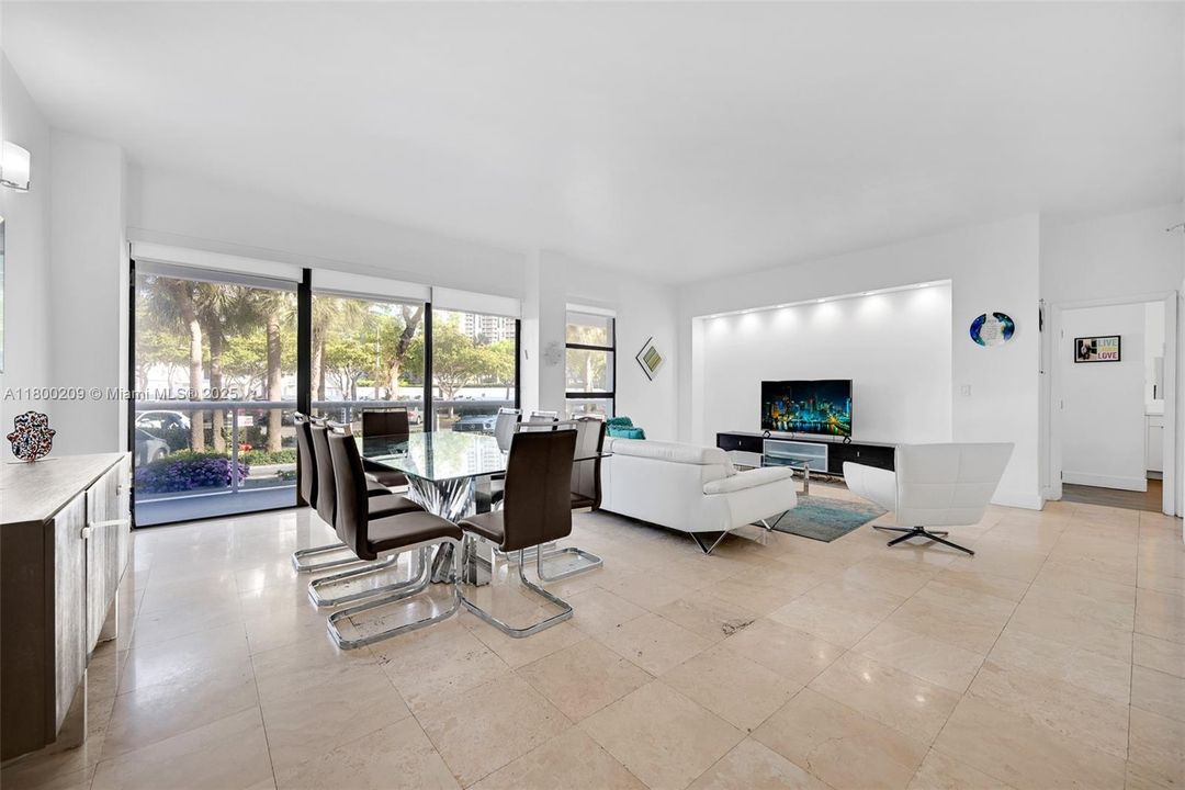 For Sale: $388,999 (3 beds, 3 baths, 1449 Square Feet)