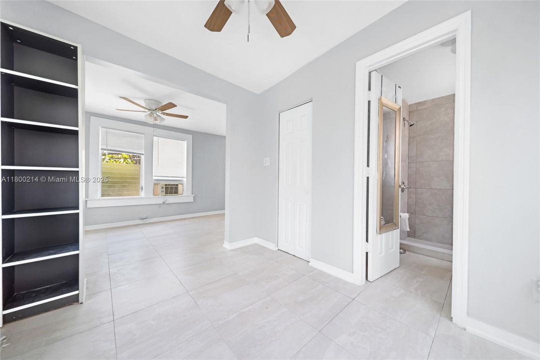 合同活跃: $2,300,000 (0 贝兹, 0 浴室, 5058 平方英尺)