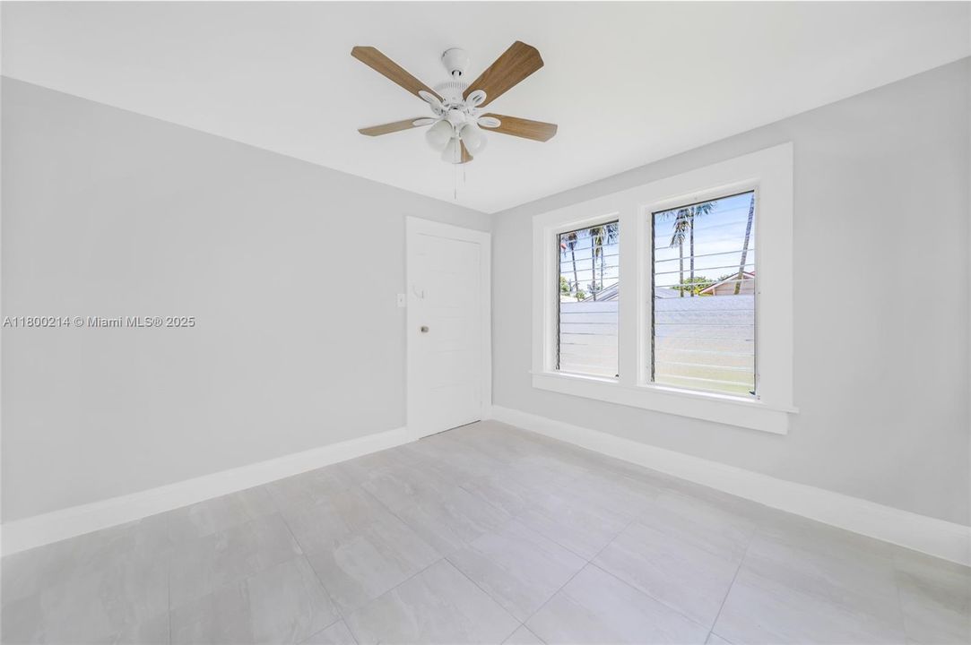 合同活跃: $2,300,000 (0 贝兹, 0 浴室, 5058 平方英尺)