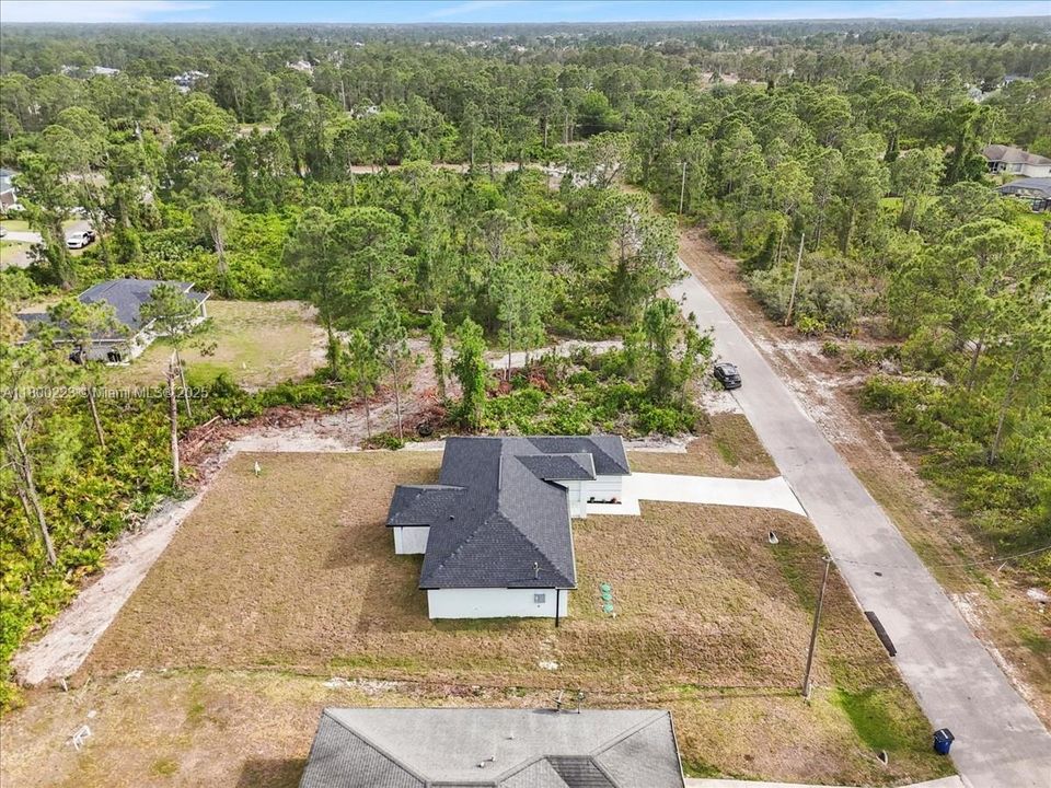 Vendido Recientemente: $289,900 (3 camas, 2 baños, 1239 Pies cuadrados)