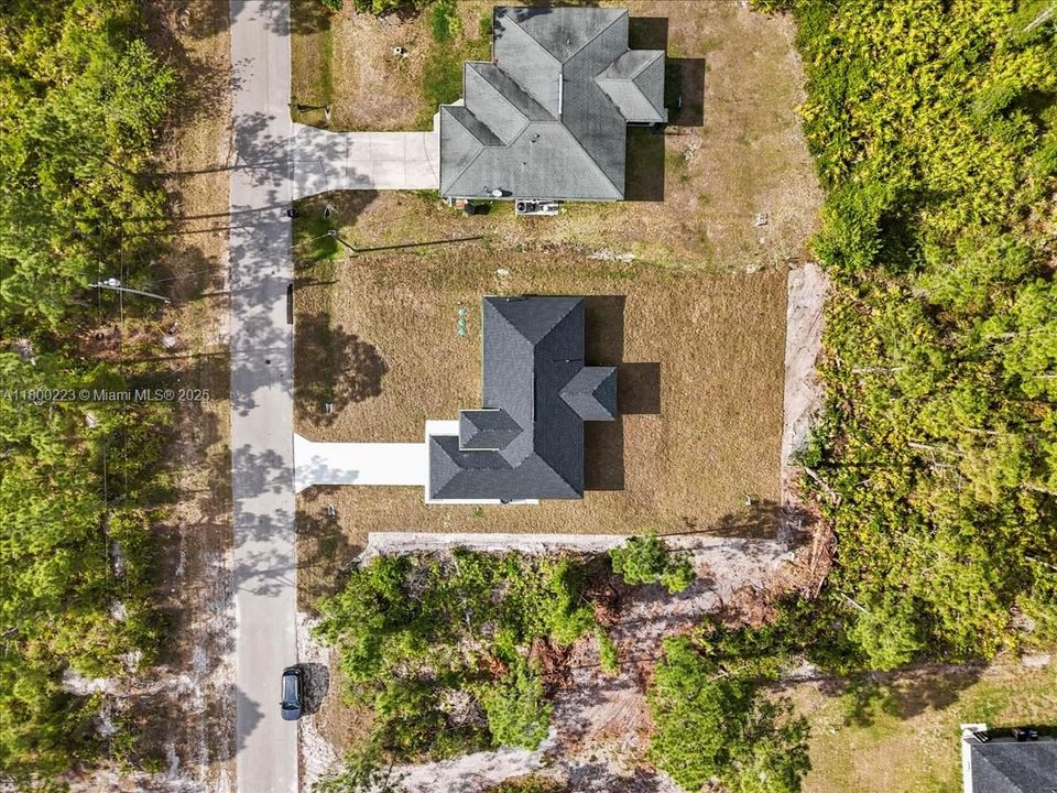 Vendido Recientemente: $289,900 (3 camas, 2 baños, 1239 Pies cuadrados)