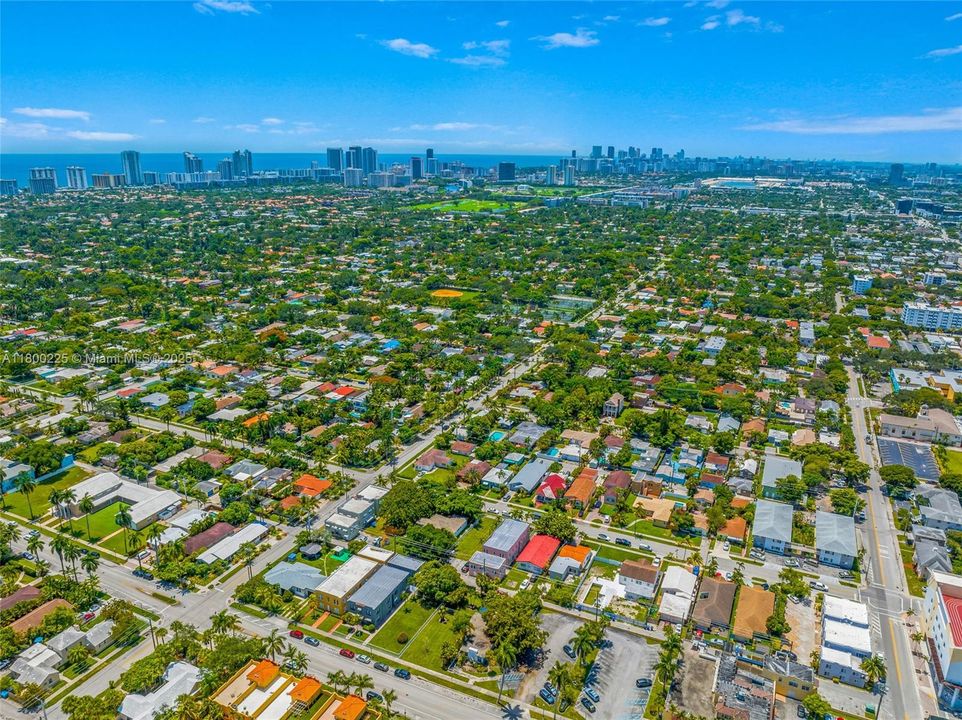 合同活跃: $2,300,000 (0 贝兹, 0 浴室, 0 平方英尺)