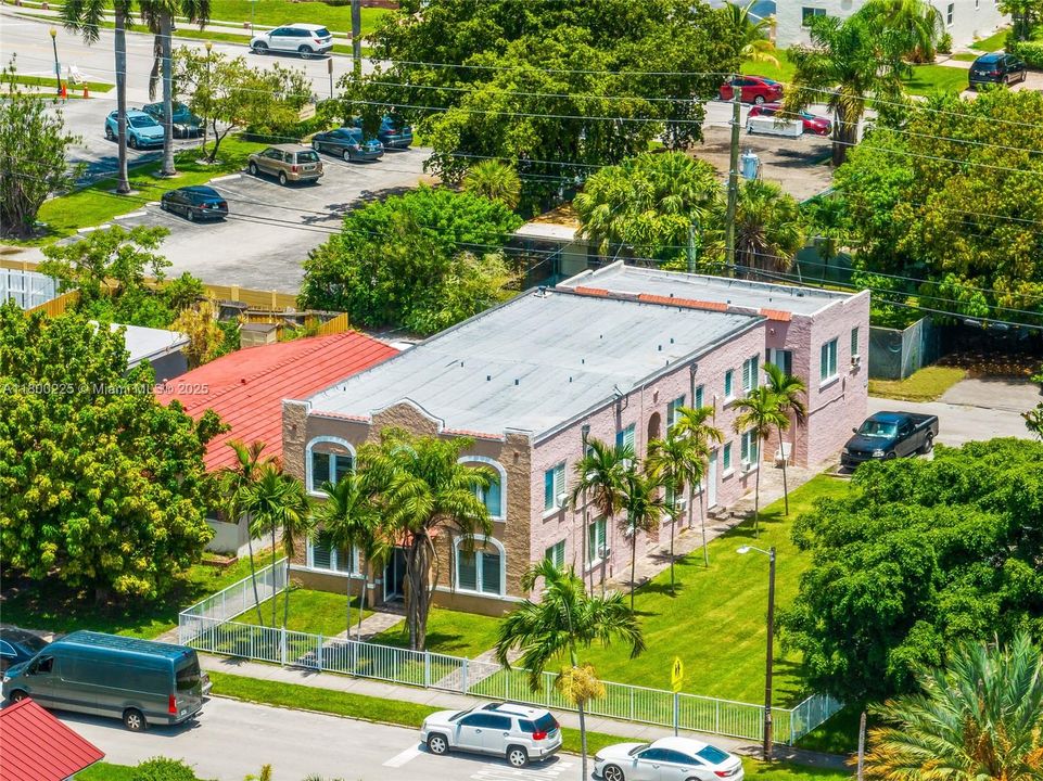 合同活跃: $2,300,000 (0 贝兹, 0 浴室, 0 平方英尺)