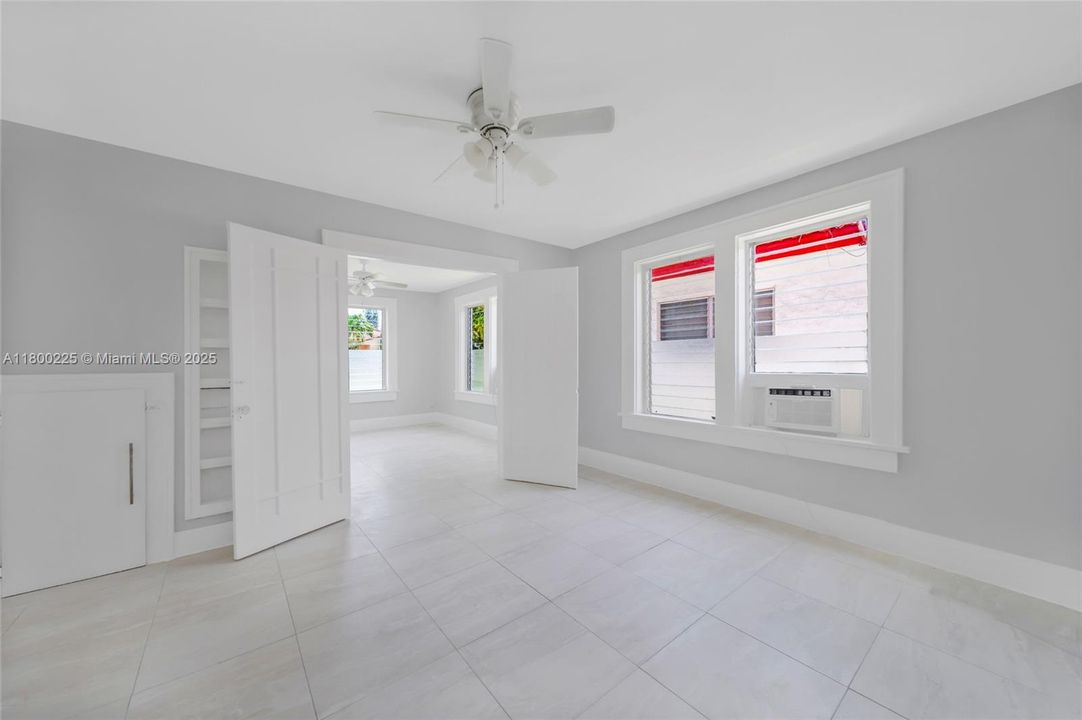 合同活跃: $2,300,000 (0 贝兹, 0 浴室, 0 平方英尺)