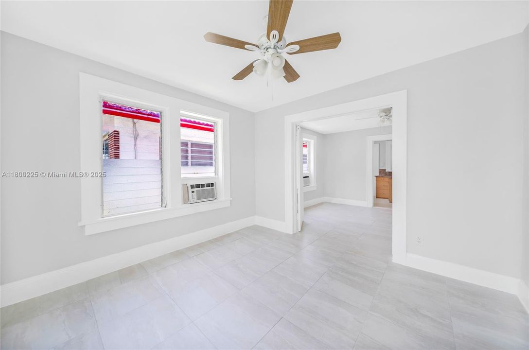 合同活跃: $2,300,000 (0 贝兹, 0 浴室, 0 平方英尺)