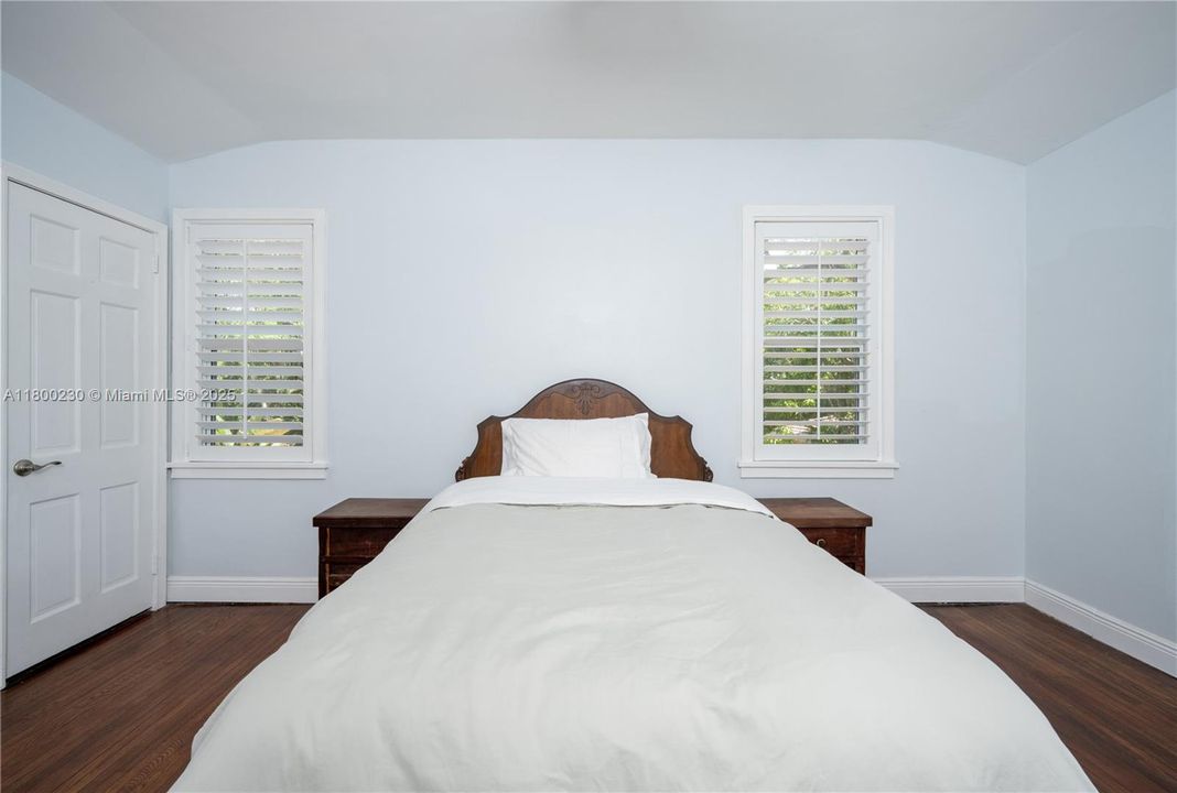 3rd bedroom Upstairs