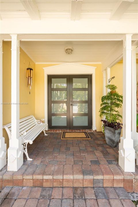 Welcoming Charming Entrance