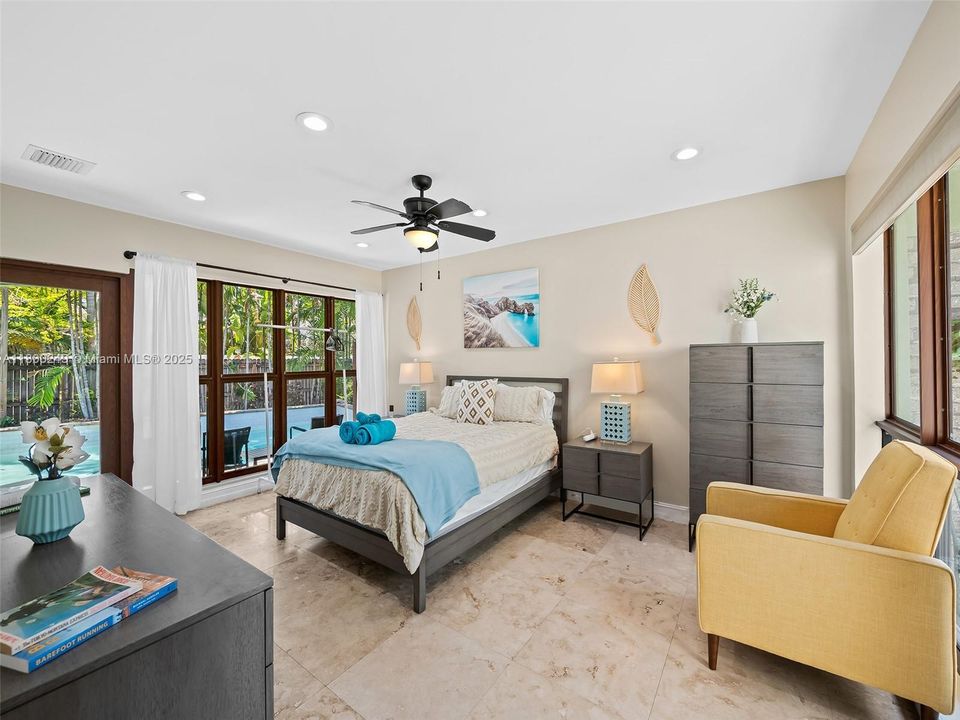 Недавно продано: $1,049,900 (3 спален, 2 ванн, 1644 Квадратных фут)