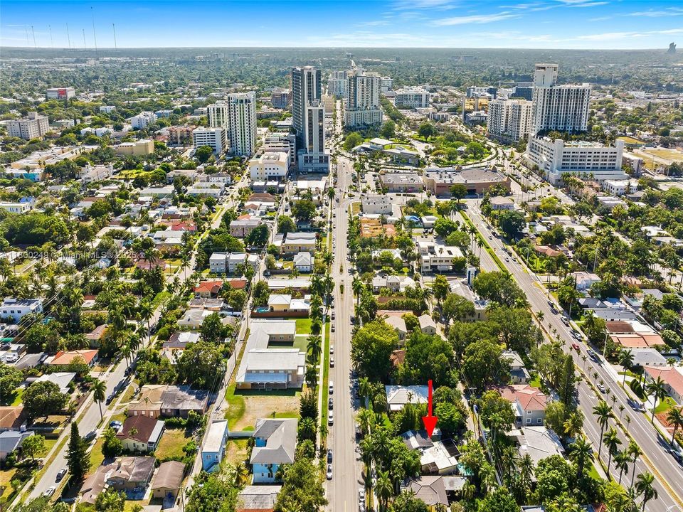 Недавно продано: $1,049,900 (3 спален, 2 ванн, 1644 Квадратных фут)