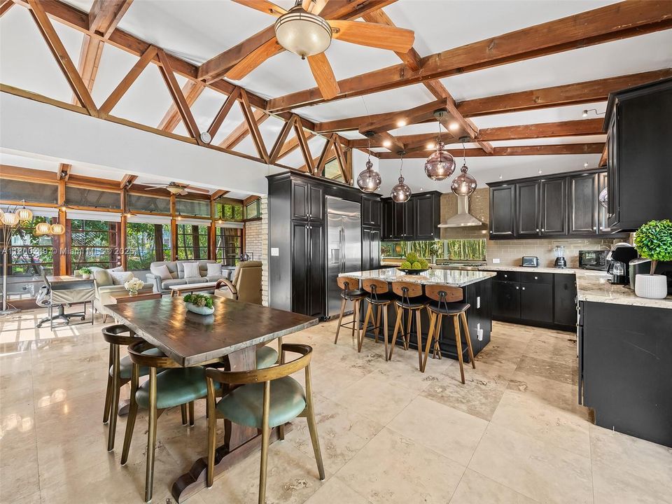 Недавно продано: $1,049,900 (3 спален, 2 ванн, 1644 Квадратных фут)