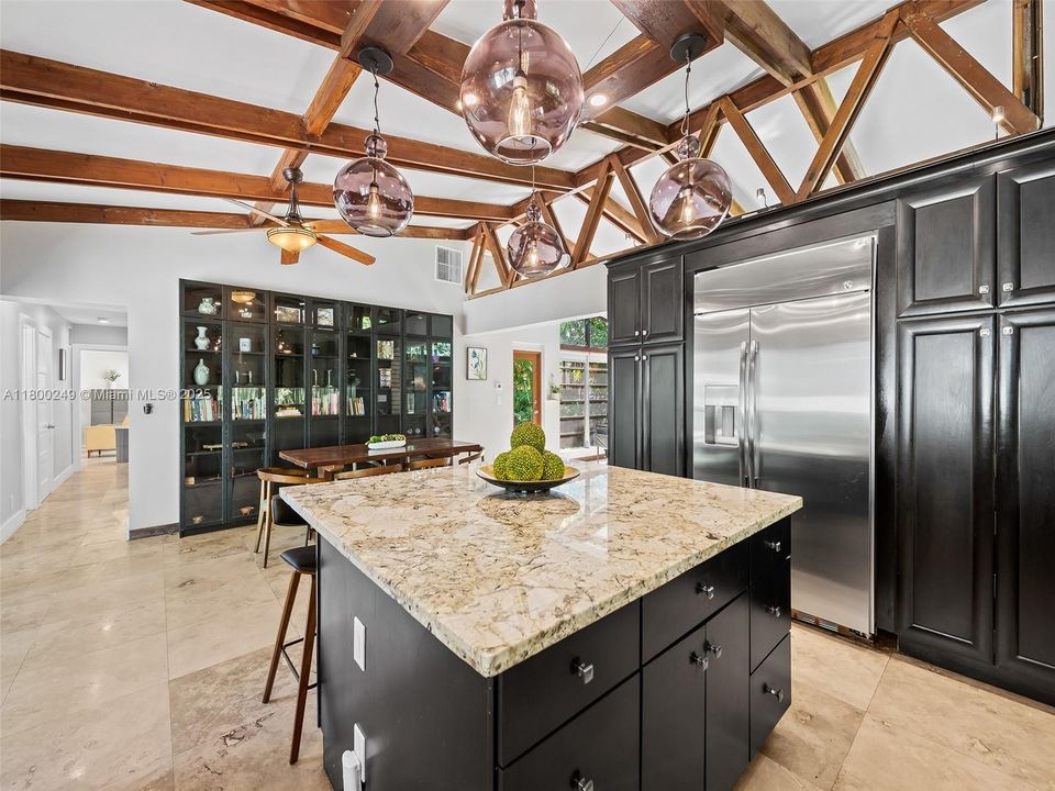 Недавно продано: $1,049,900 (3 спален, 2 ванн, 1644 Квадратных фут)