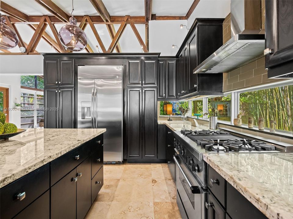 Недавно продано: $1,049,900 (3 спален, 2 ванн, 1644 Квадратных фут)