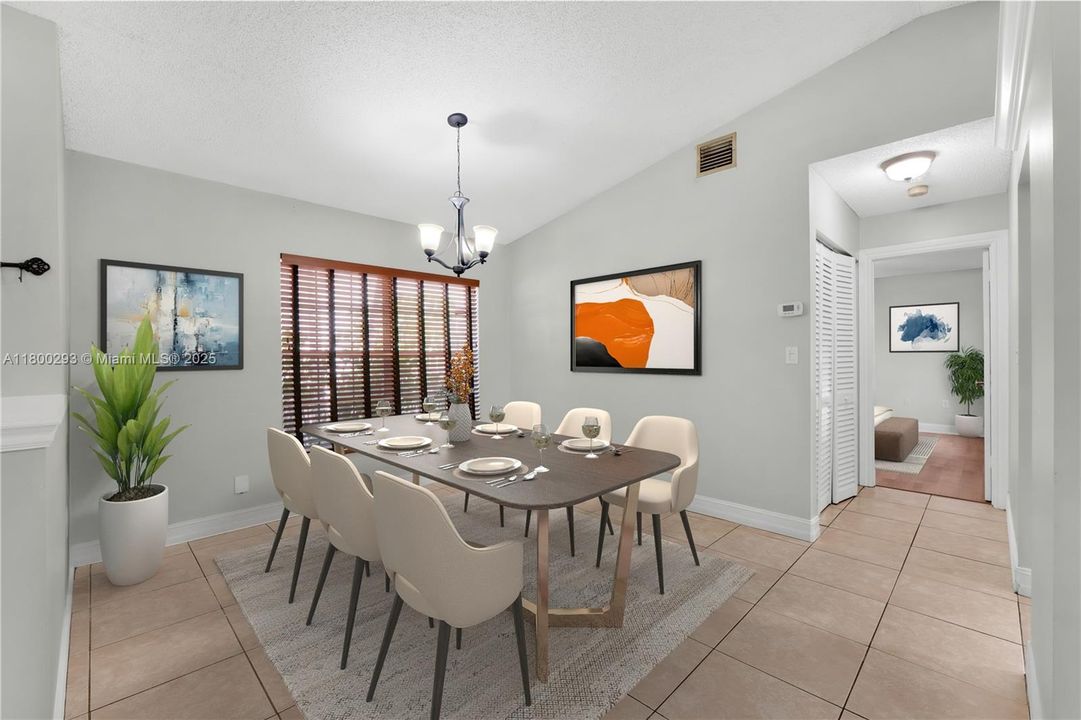 Под контрактом: $3,000 (3 спален, 2 ванн, 1348 Квадратных фут)