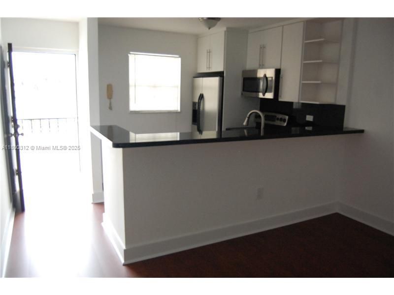 Vendido Recientemente: $280,000 (1 camas, 1 baños, 680 Pies cuadrados)