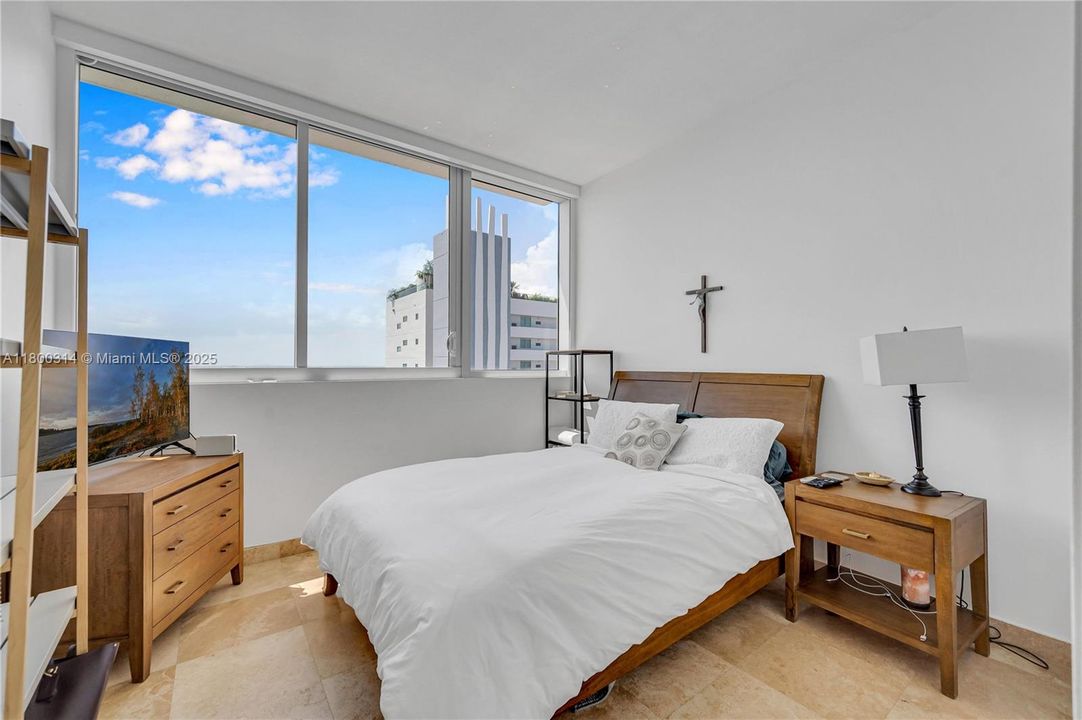 待售: $1,100,000 (3 贝兹, 2 浴室, 2065 平方英尺)