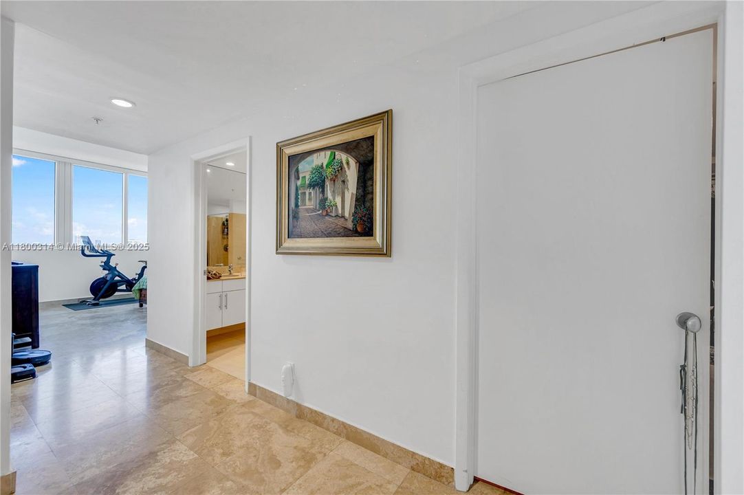 待售: $1,100,000 (3 贝兹, 2 浴室, 2065 平方英尺)