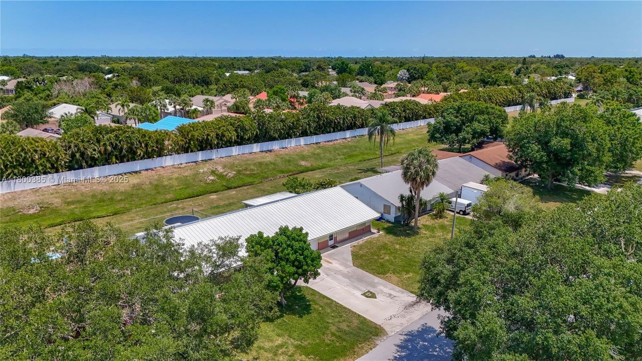 Recently Sold: $289,900 (2 beds, 2 baths, 1263 Square Feet)