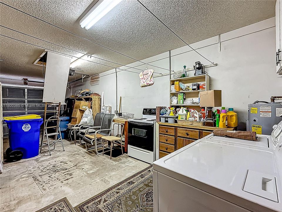 Recently Sold: $289,900 (2 beds, 2 baths, 1263 Square Feet)