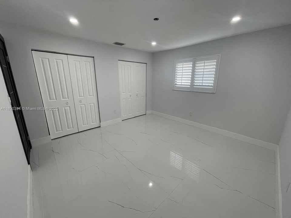 For Sale: $2,300,000 (5 beds, 3 baths, 3462 Square Feet)