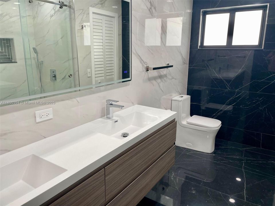 For Sale: $2,300,000 (5 beds, 3 baths, 3462 Square Feet)