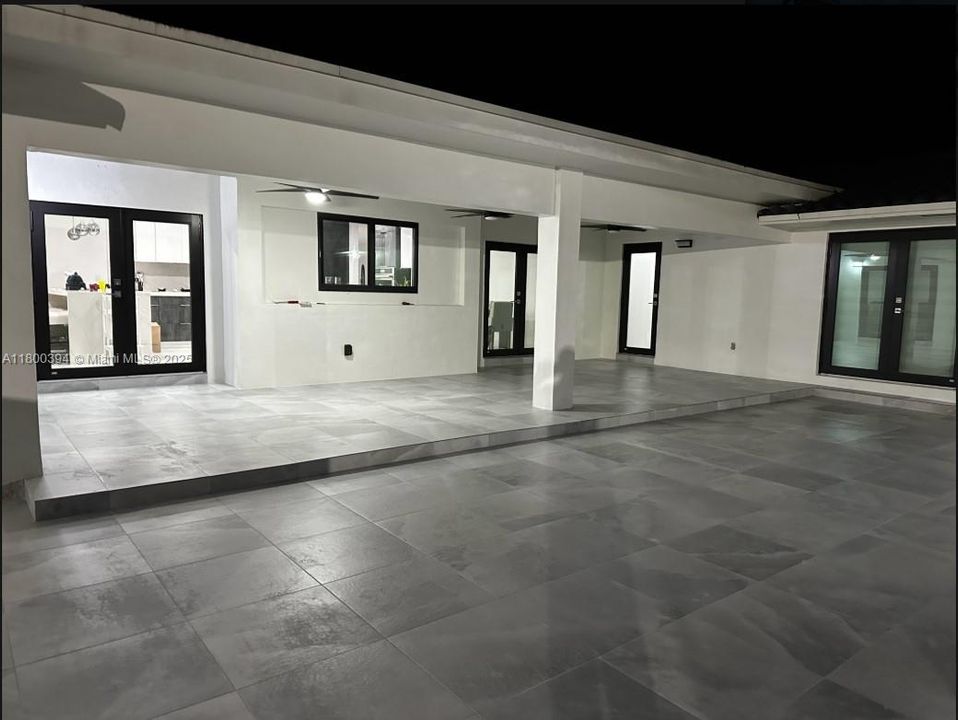 For Sale: $2,300,000 (5 beds, 3 baths, 3462 Square Feet)