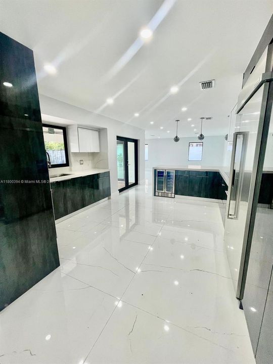 For Sale: $2,300,000 (5 beds, 3 baths, 3462 Square Feet)