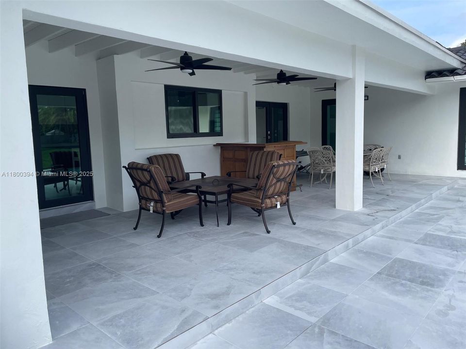 For Sale: $2,300,000 (5 beds, 3 baths, 3462 Square Feet)