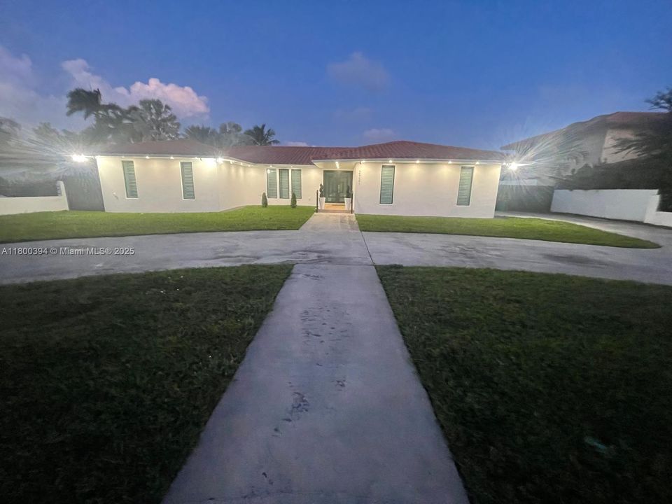 For Sale: $2,300,000 (5 beds, 3 baths, 3462 Square Feet)